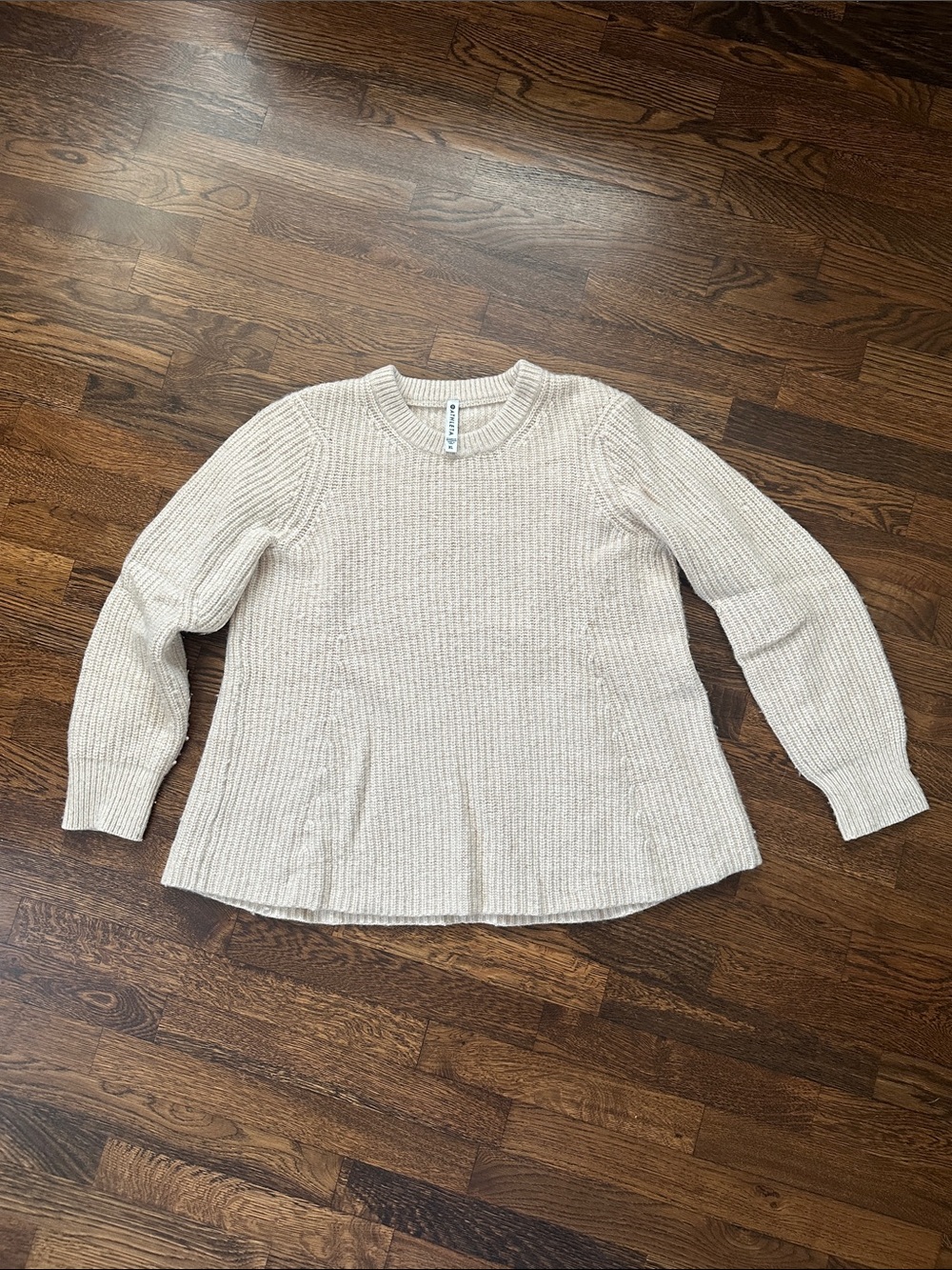 Athleta Bell Shape Chunky Knit Sweater Oatmeal Crewneck 40% wool Size XL